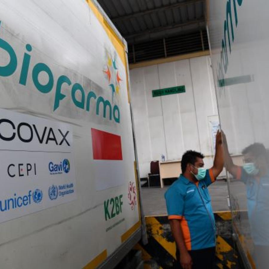 Indonesia Received the First Batch of COVID-19 Vaccines From the COVAX ...