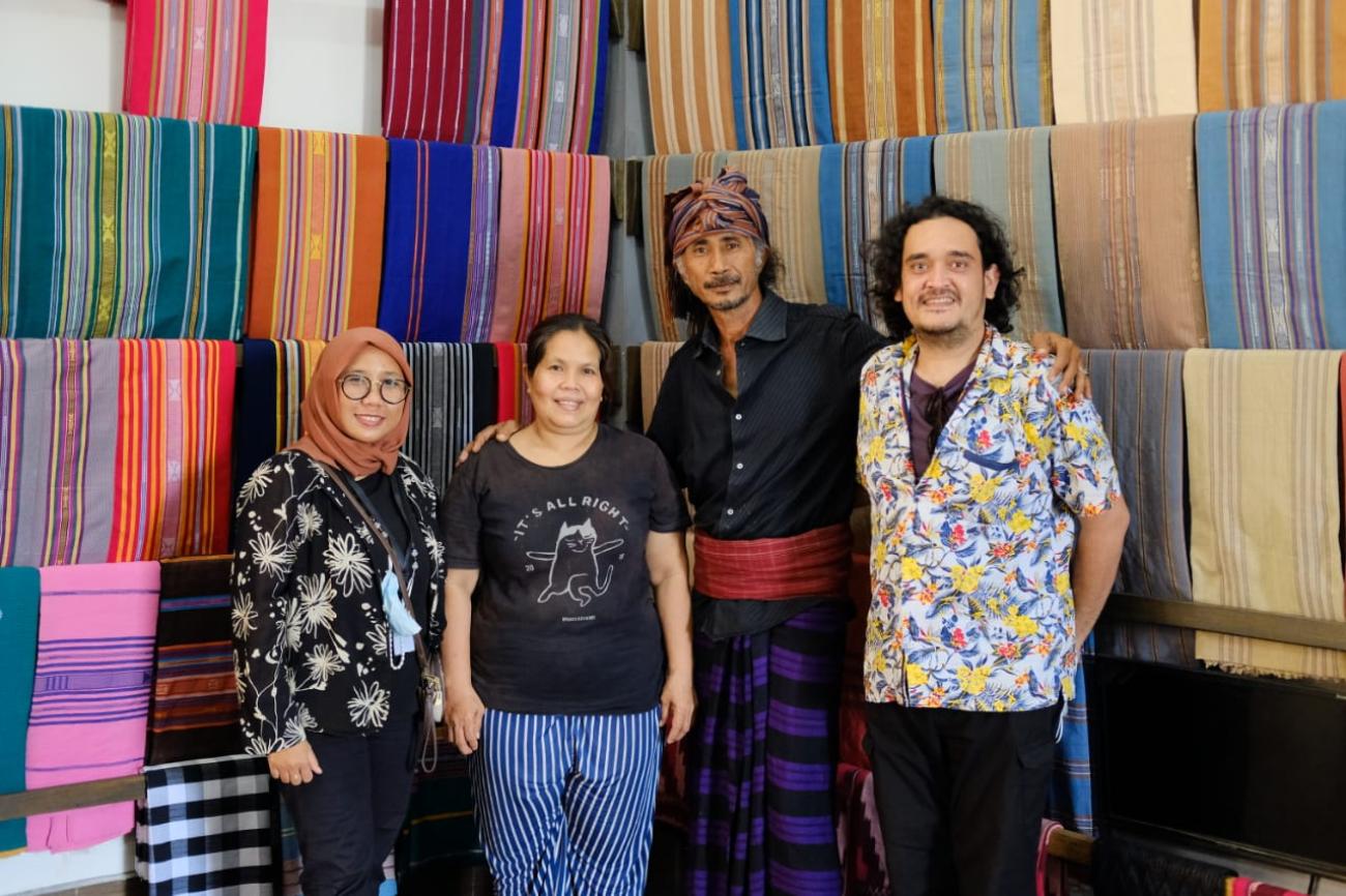 UNIDO visit to local weaving ventures